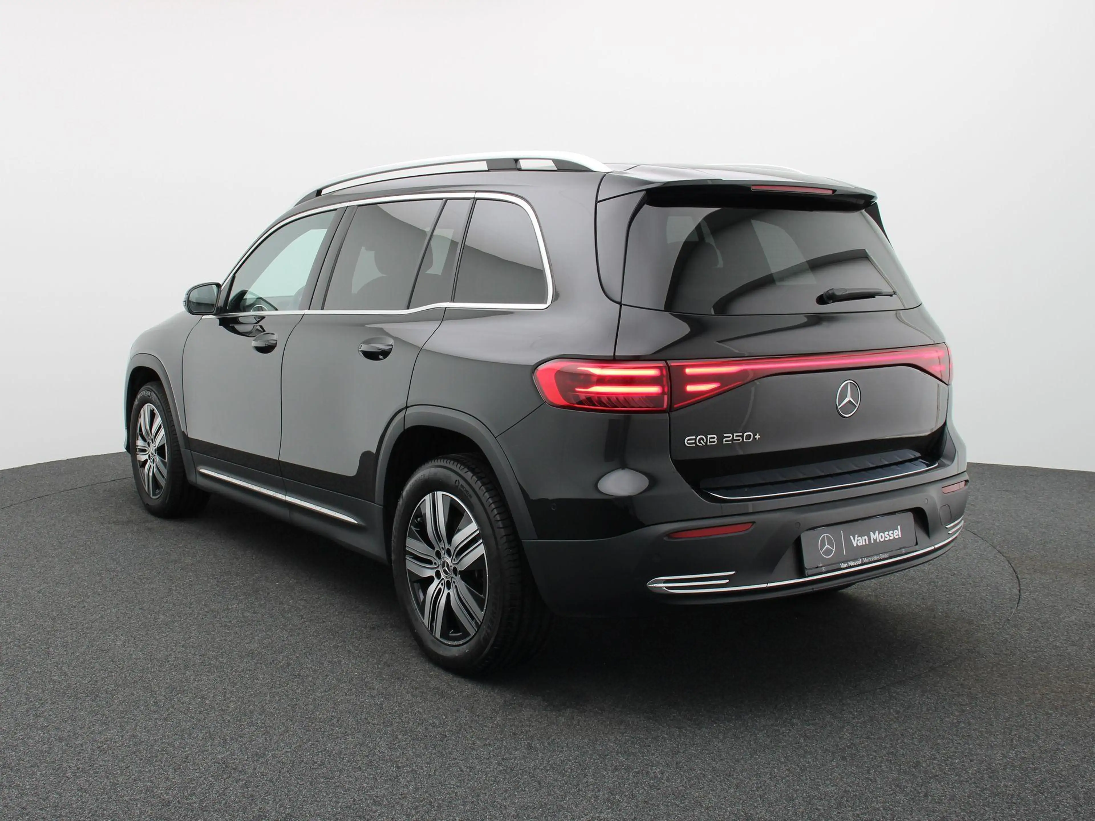 Mercedes-Benz EQB 250 250+ Luxury Line + 7 ZITPLAATSEN + CARPLAY + — photo 2