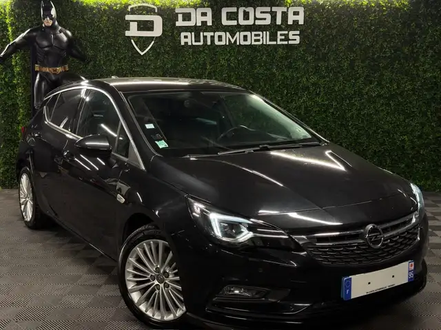 Opel Astra view 3