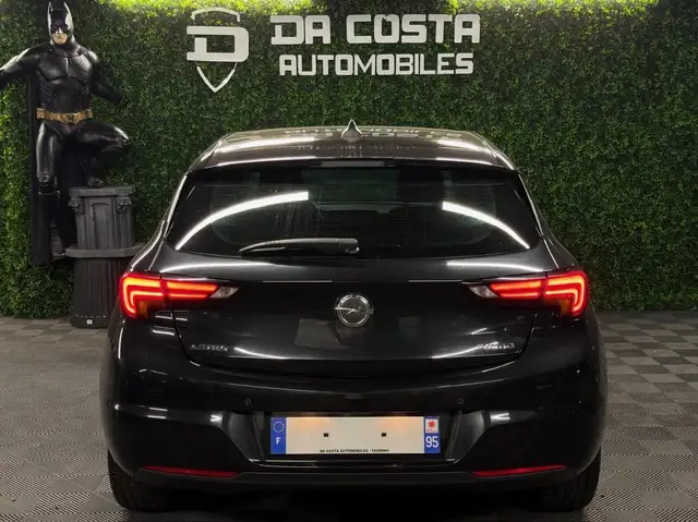 Opel Astra view 8