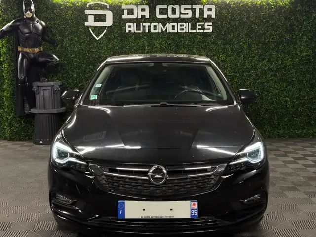 Opel Astra view 4