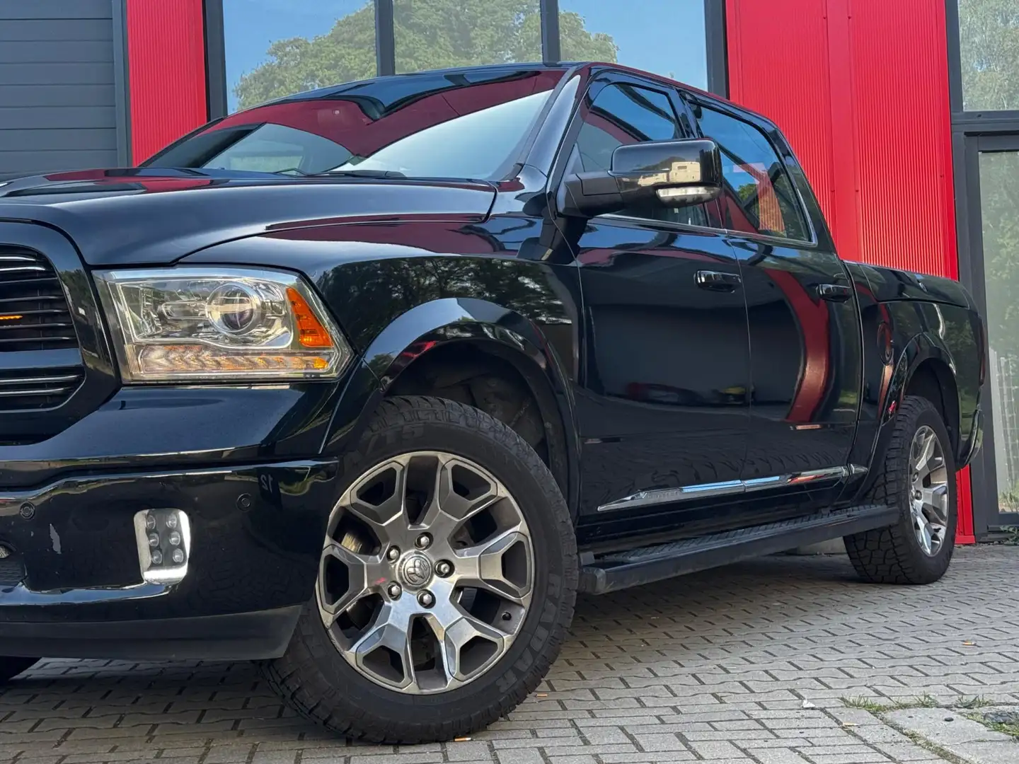 Dodge RAM 1500 5.7 V8 CREW CAB GAS LIMITED DONKERE HEMEL SCH Schwarz - 2