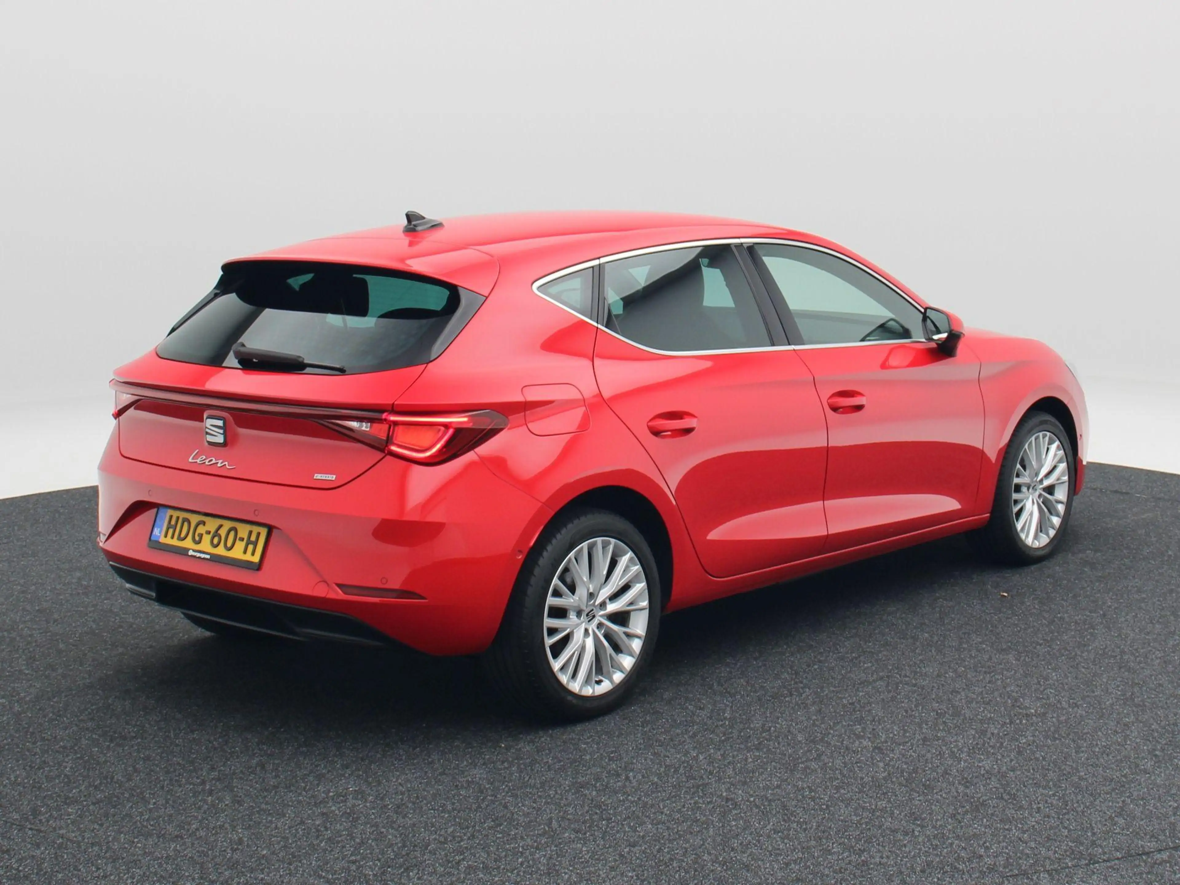 SEAT Leon 1.4 TSi 204 Pk eHybrid PHEV Xperience | Stoel/Stuu — photo 3