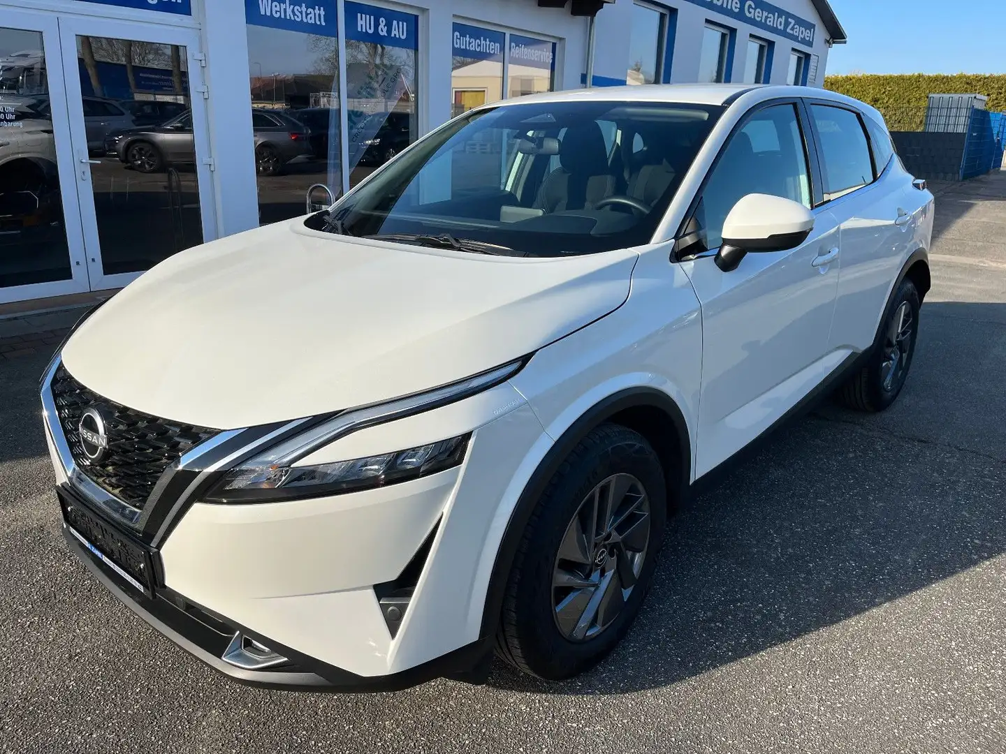Nissan Qashqai 1,3 DIG-T MHEV*Acenta*Navi/1.Hand/PDC Blanc - 1
