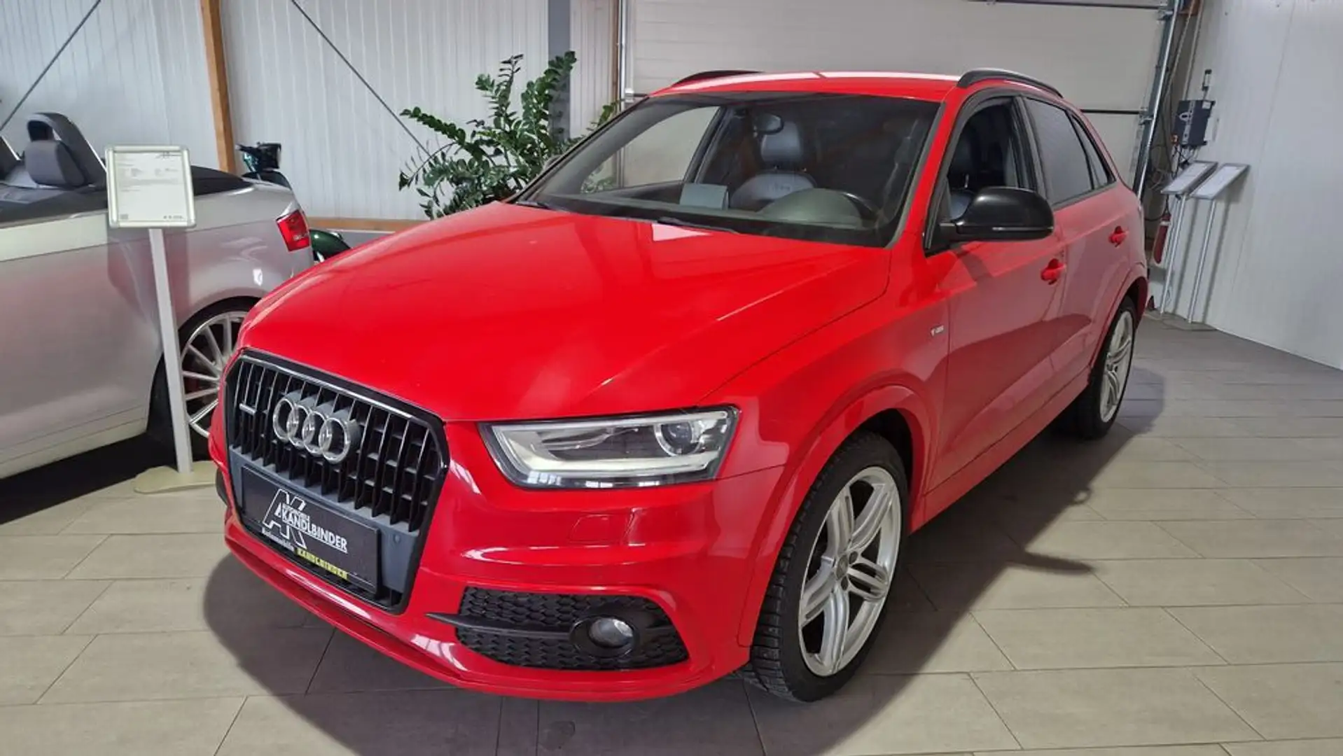 Audi Q3 2.0 TDI Quattro S-Line S-Tronic Rot - 1