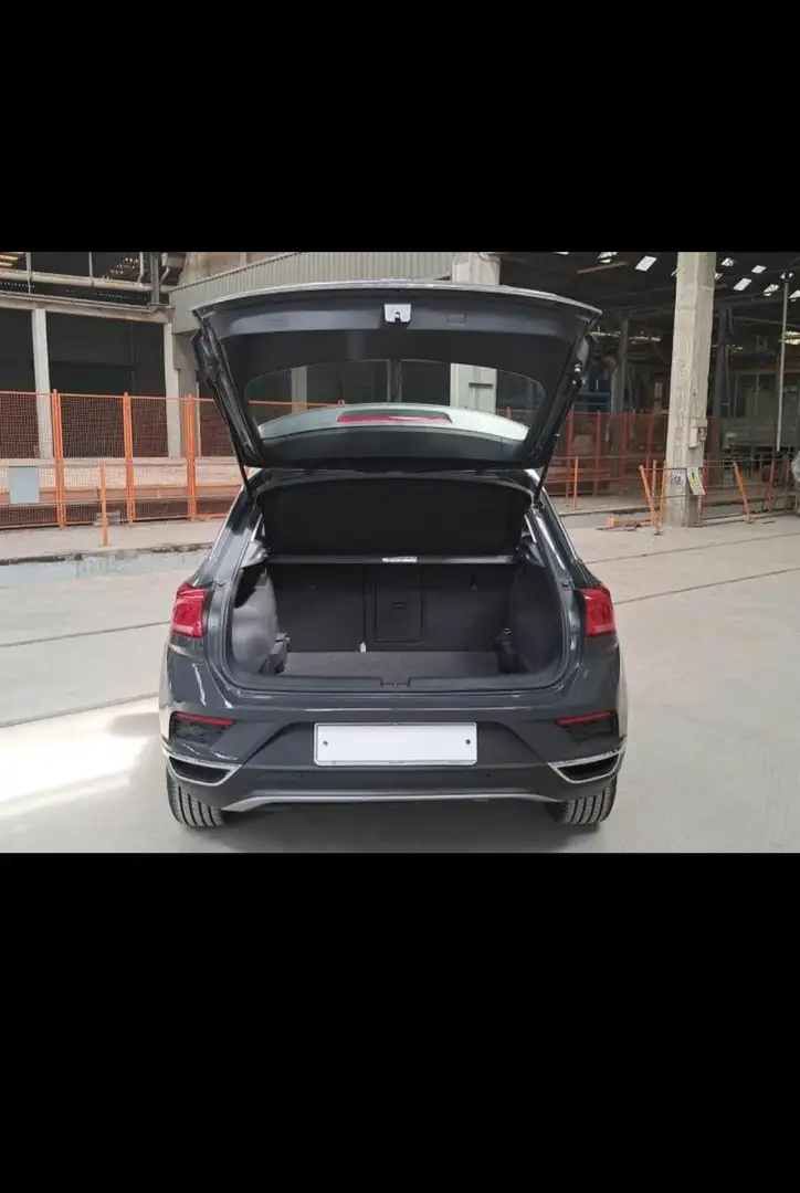 Volkswagen T-Roc 1.0 TSI Business BlueMotion Technology Gris - 2