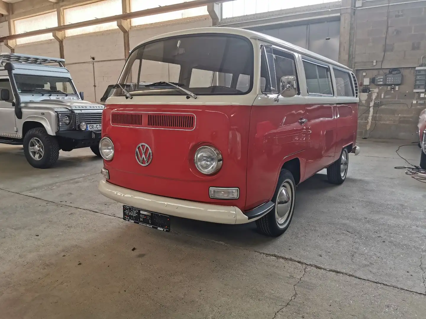 Volkswagen T2 TOP ZUSTAND MOTOR NEU Rojo - 1