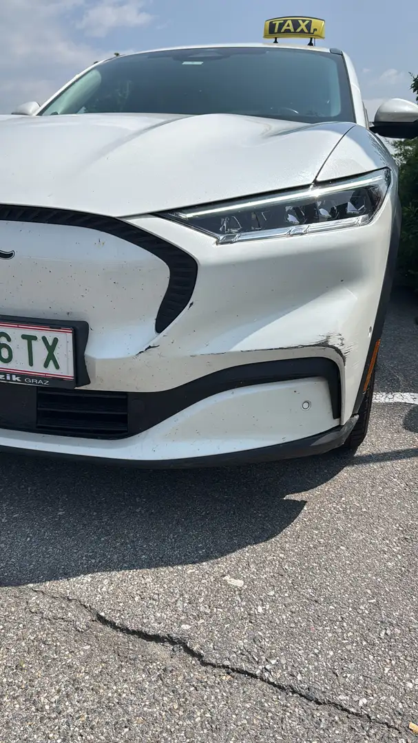 Ford Mustang Mach-E Mustang Mach-E 98,8 Kw Weiß - 2