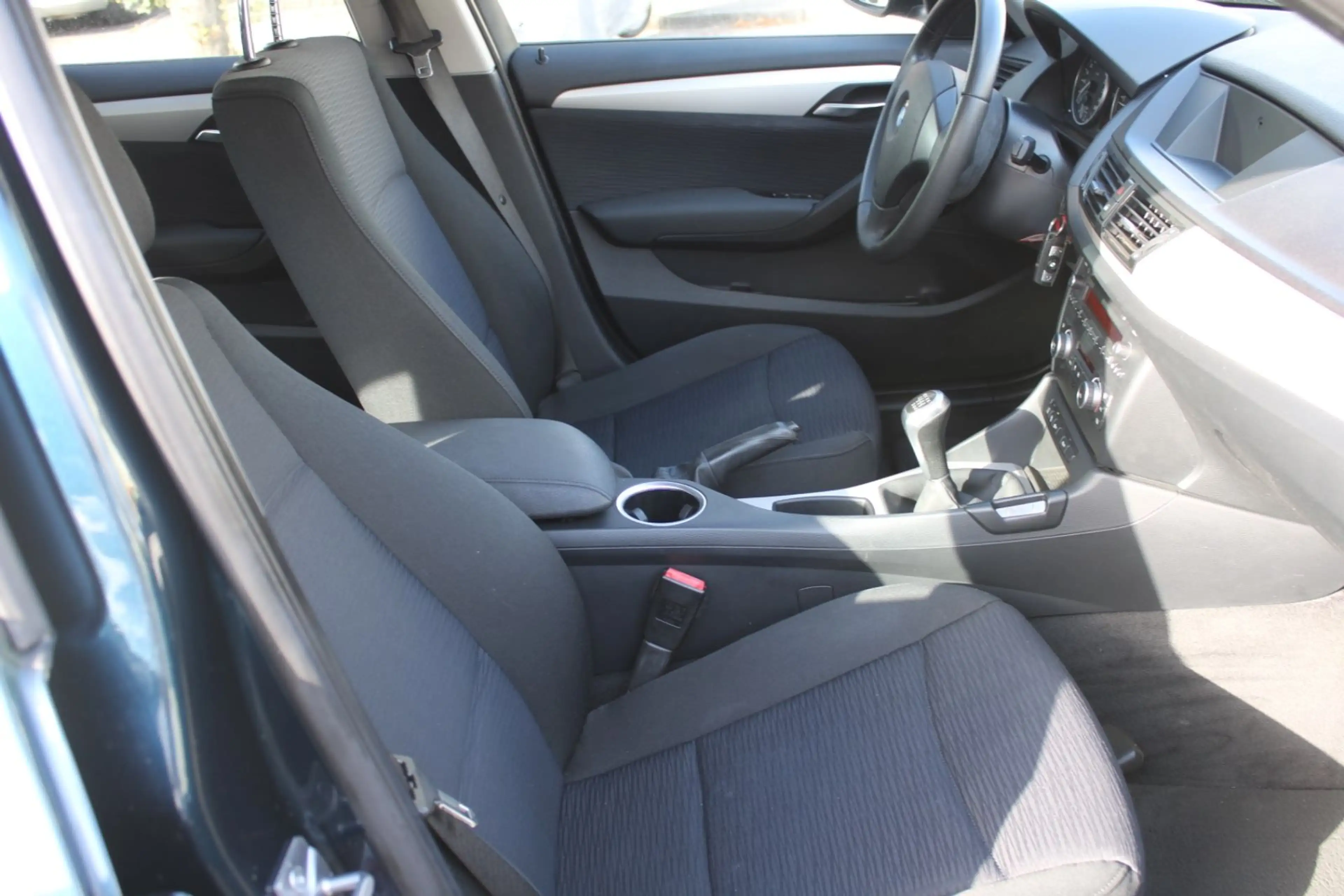 BMW X1 sDrive 18 d*2.HAND*KLIMATRONIC*PDC*TOP! — photo 5