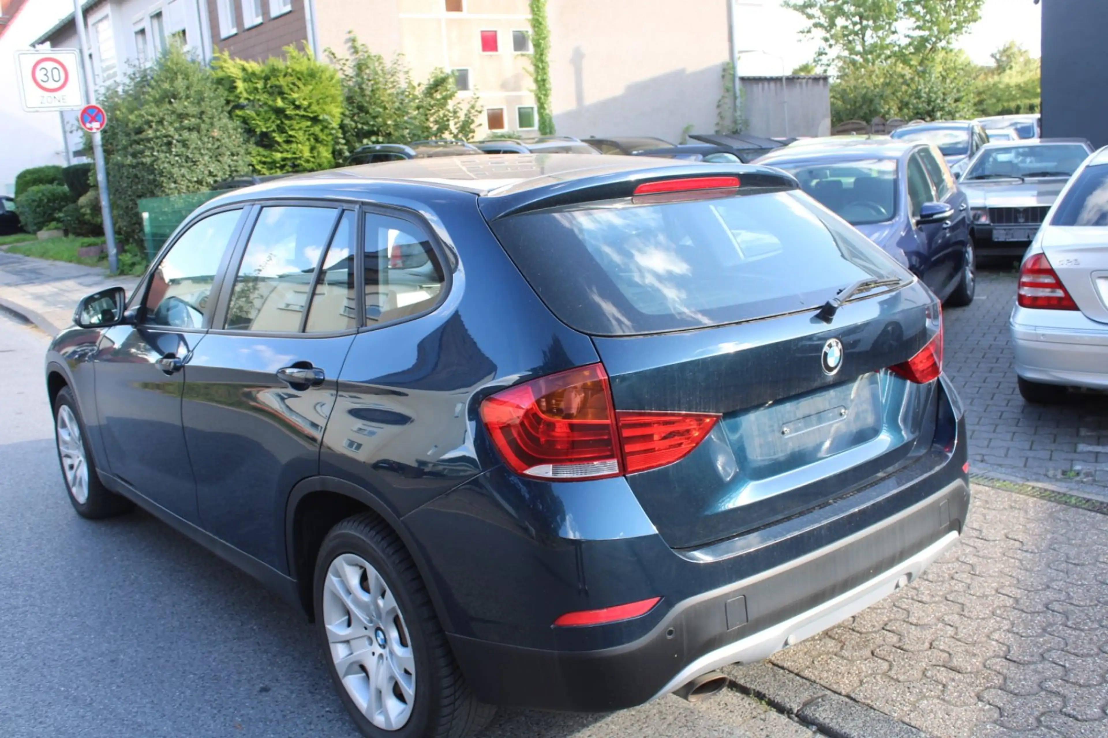 BMW X1 sDrive 18 d*2.HAND*KLIMATRONIC*PDC*TOP! — photo 3