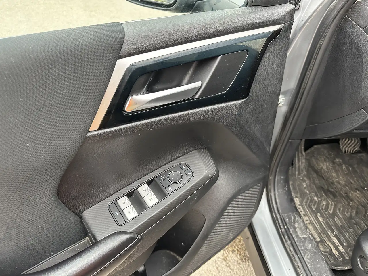Mitsubishi Outlander снимка Mitsubishi Outlander