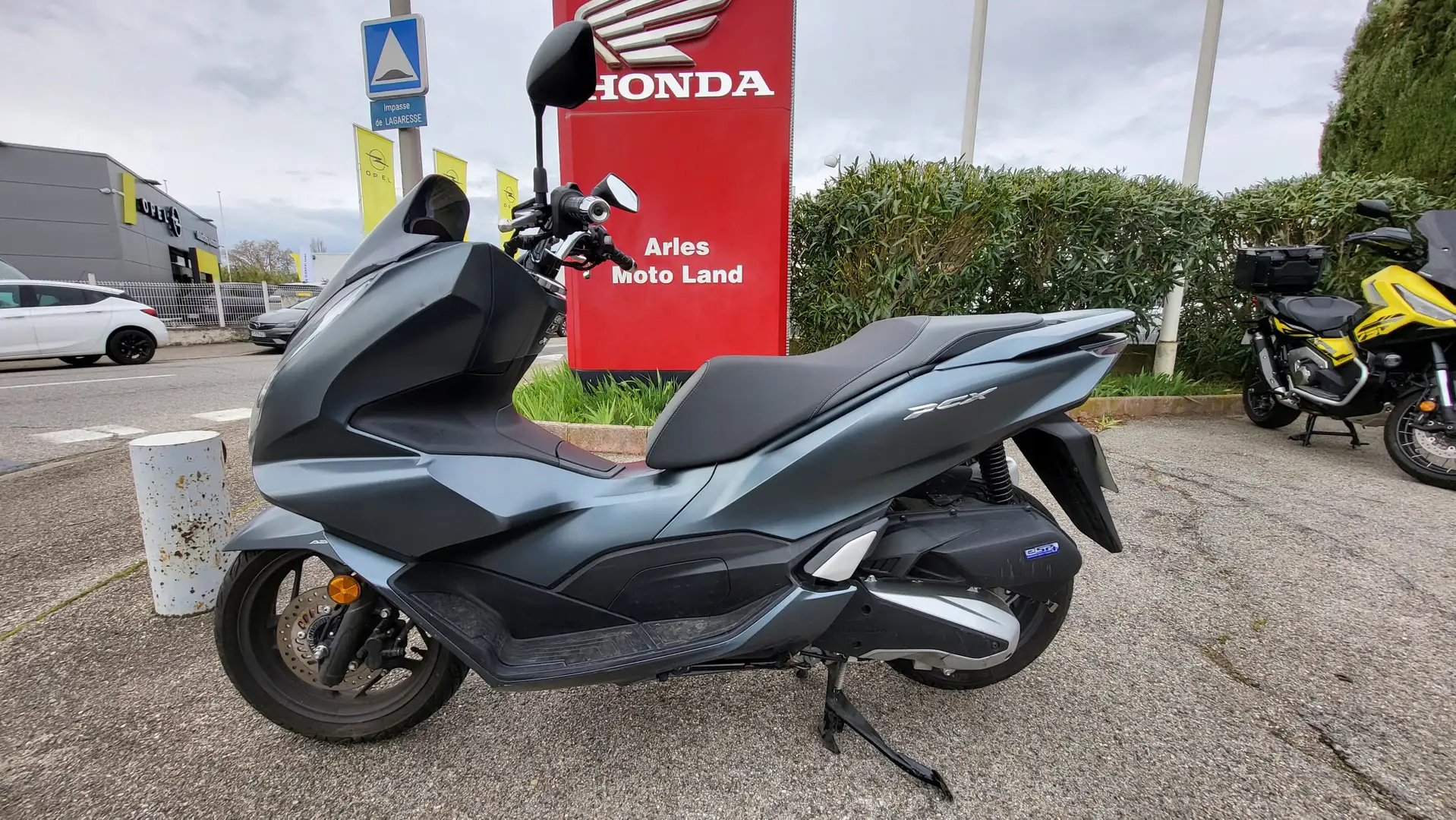 Honda PCX 125 Gris - 1