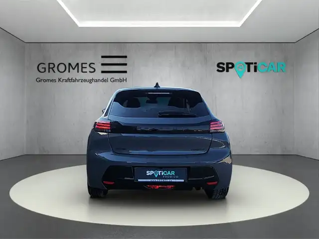 Peugeot 208 view 4