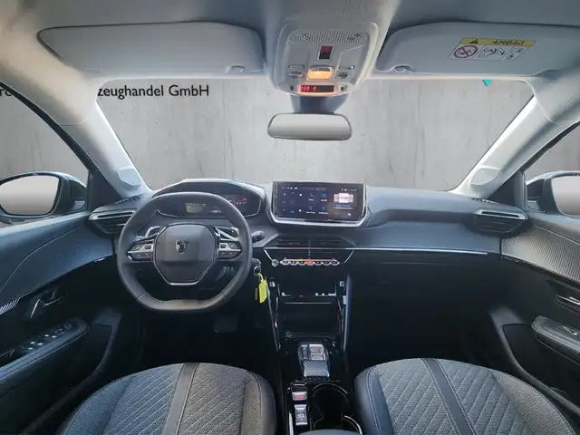 Peugeot 208 view 12