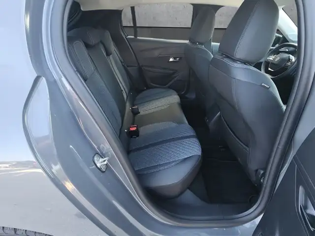 Peugeot 208 view 14