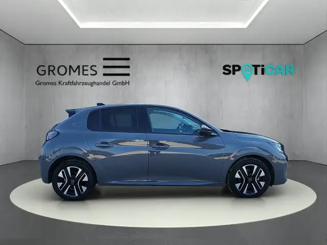 Peugeot 208 view 2