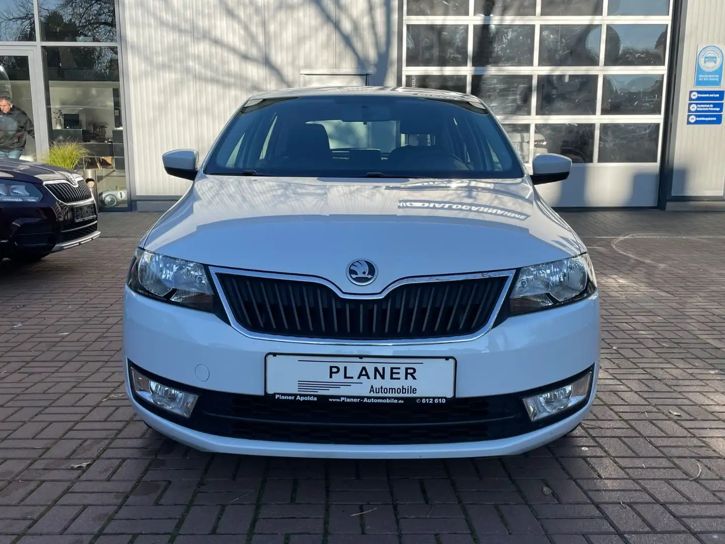 Skoda Rapid/Spaceback Spaceback Ambition Sitzh. HU/AU Service Weiß - 2