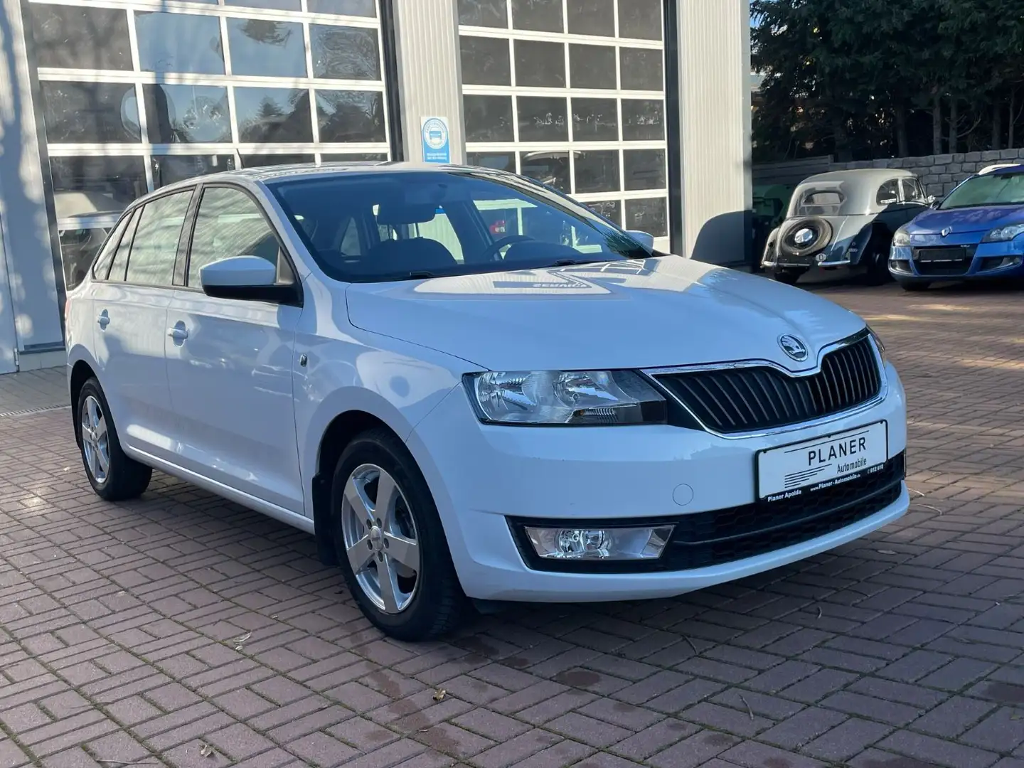 Skoda Rapid/Spaceback Spaceback Ambition Sitzh. HU/AU Service Weiß - 1