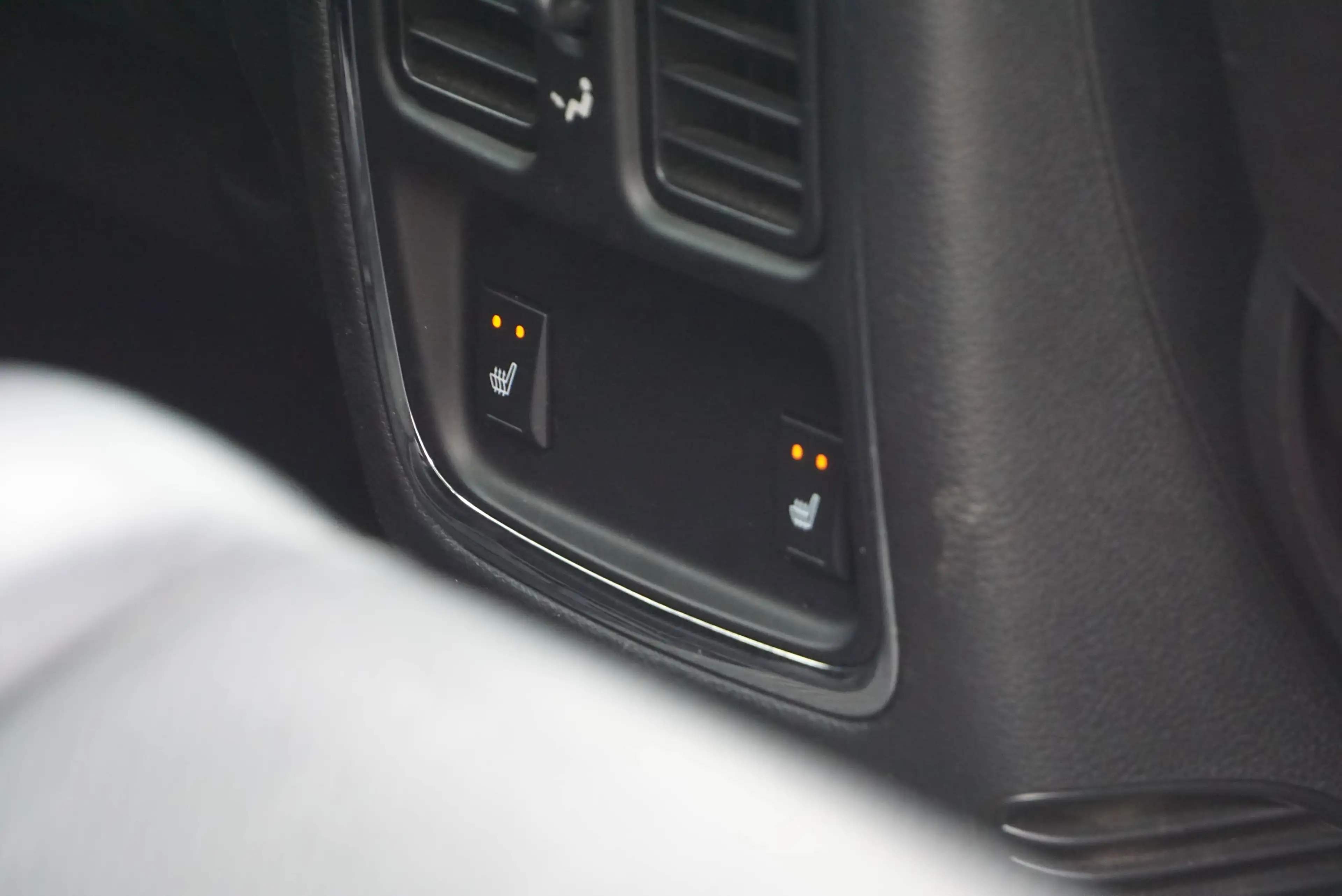 Jeep Grand Cherokee 3.0 V6 TD Overland TOIT-PANO NAVI-CAM FULL — photo 14
