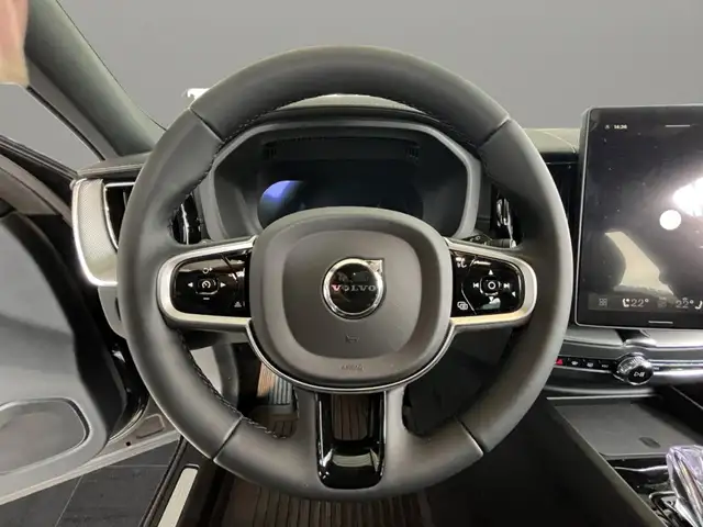 Volvo XC60 Black Edition Ultra, T6 AWD Plug-in Hybrid, Elektrisch/Benzi Ansicht 13