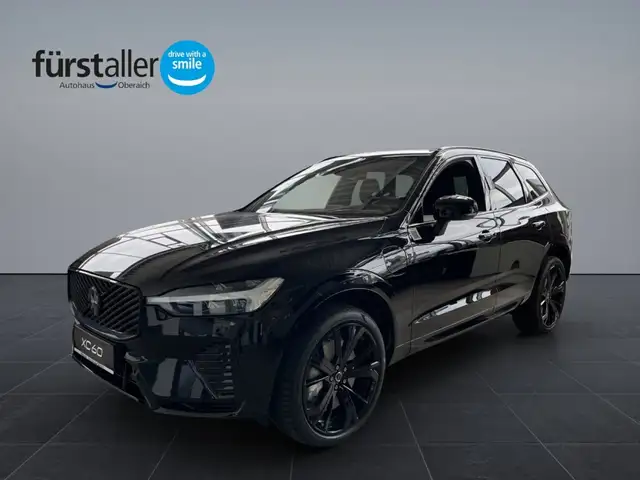 Volvo XC60 Black Edition Ultra, T6 AWD Plug-in Hybrid, Elektrisch/Benzi Ansicht 1