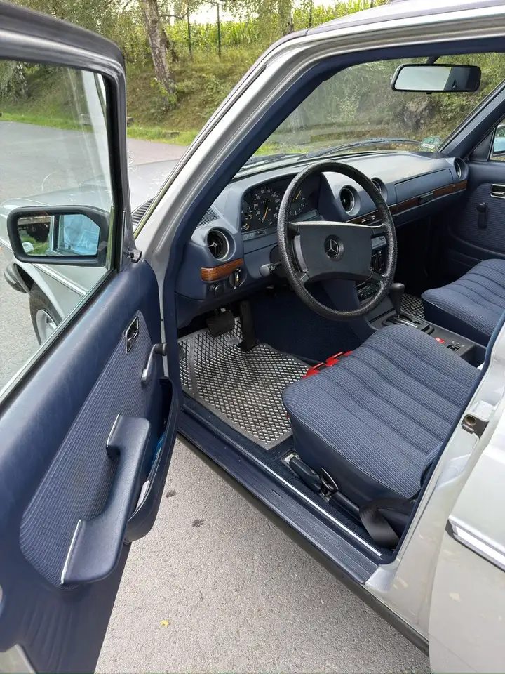 Mercedes-Benz E 200 200, foto 11