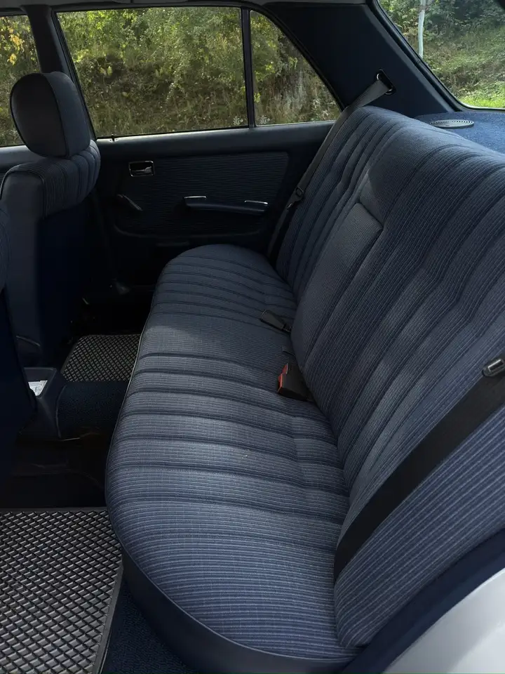 Mercedes-Benz E 200 200, foto 10