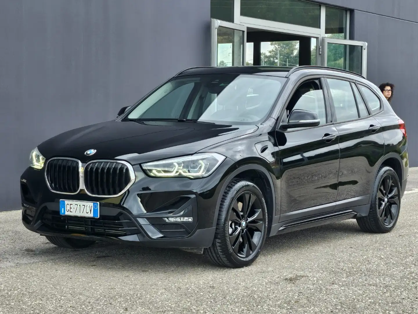 BMW X1 xDrive25e Sport Pelle Portellone Elettrico Schwarz - 1