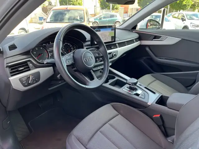 Audi A4 view 15
