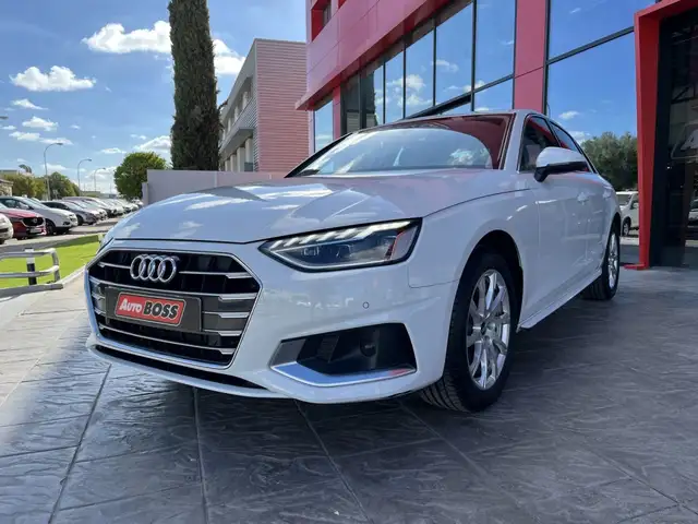Audi A4 view 10