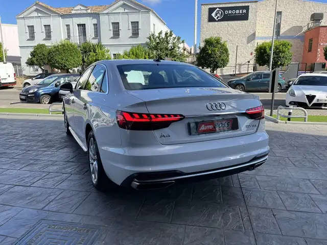 Audi A4 view 8