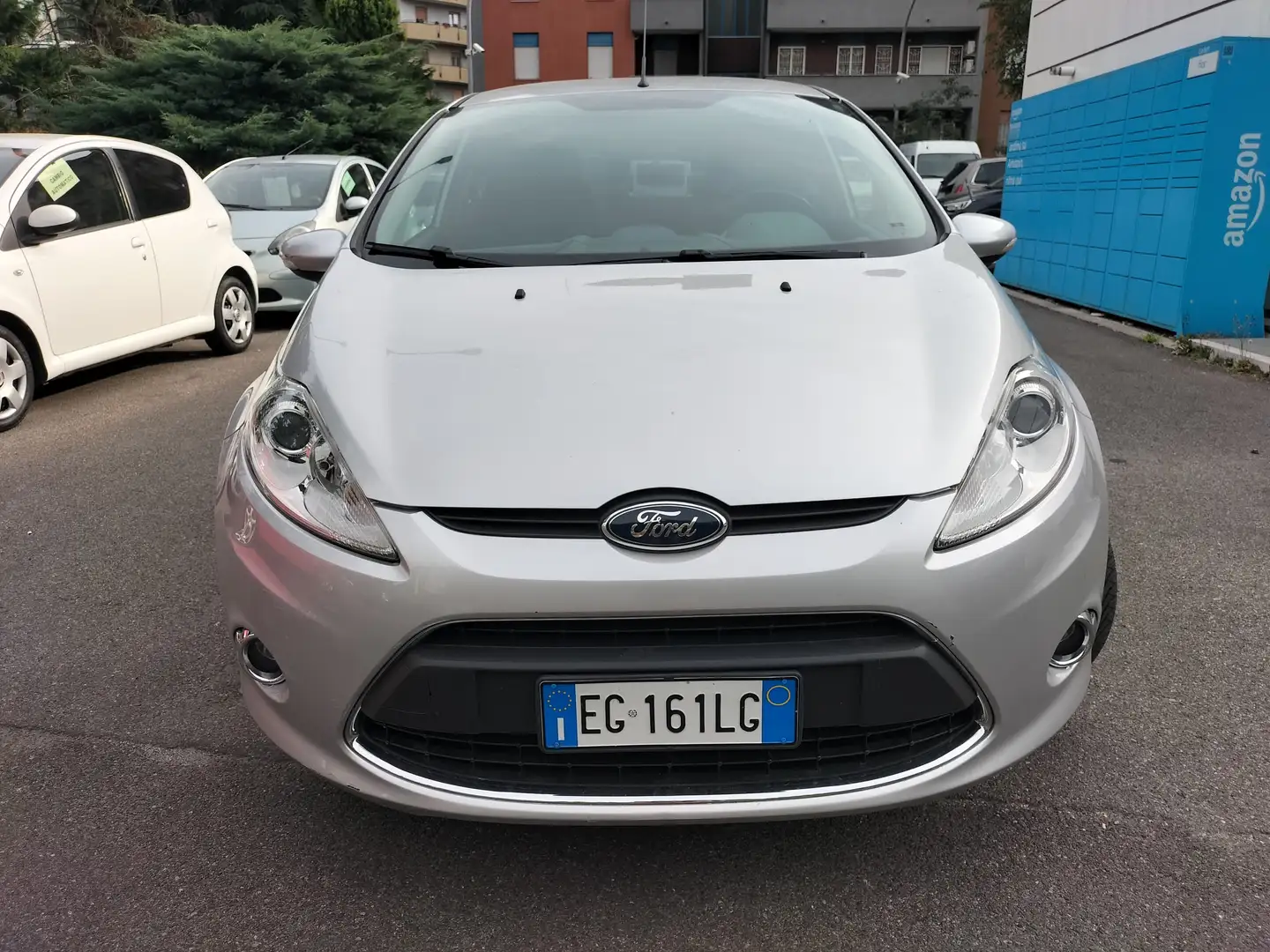 Ford Fiesta TENUTA BENE! Brun - 2