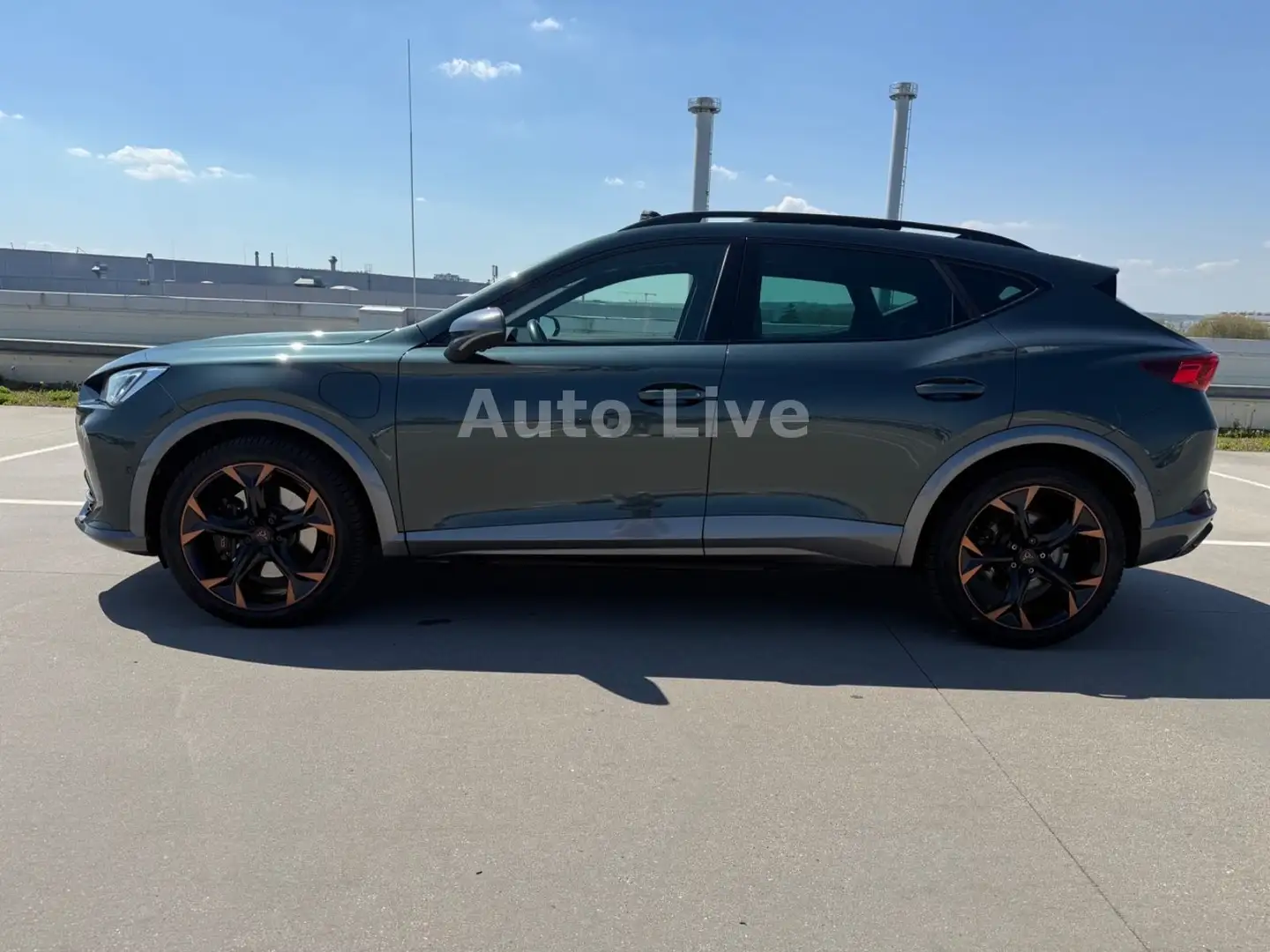 CUPRA Formentor 1.4 e-HYBRID*VZ*DSG*SSL*PA*VIR*360*VOL Grün - 2