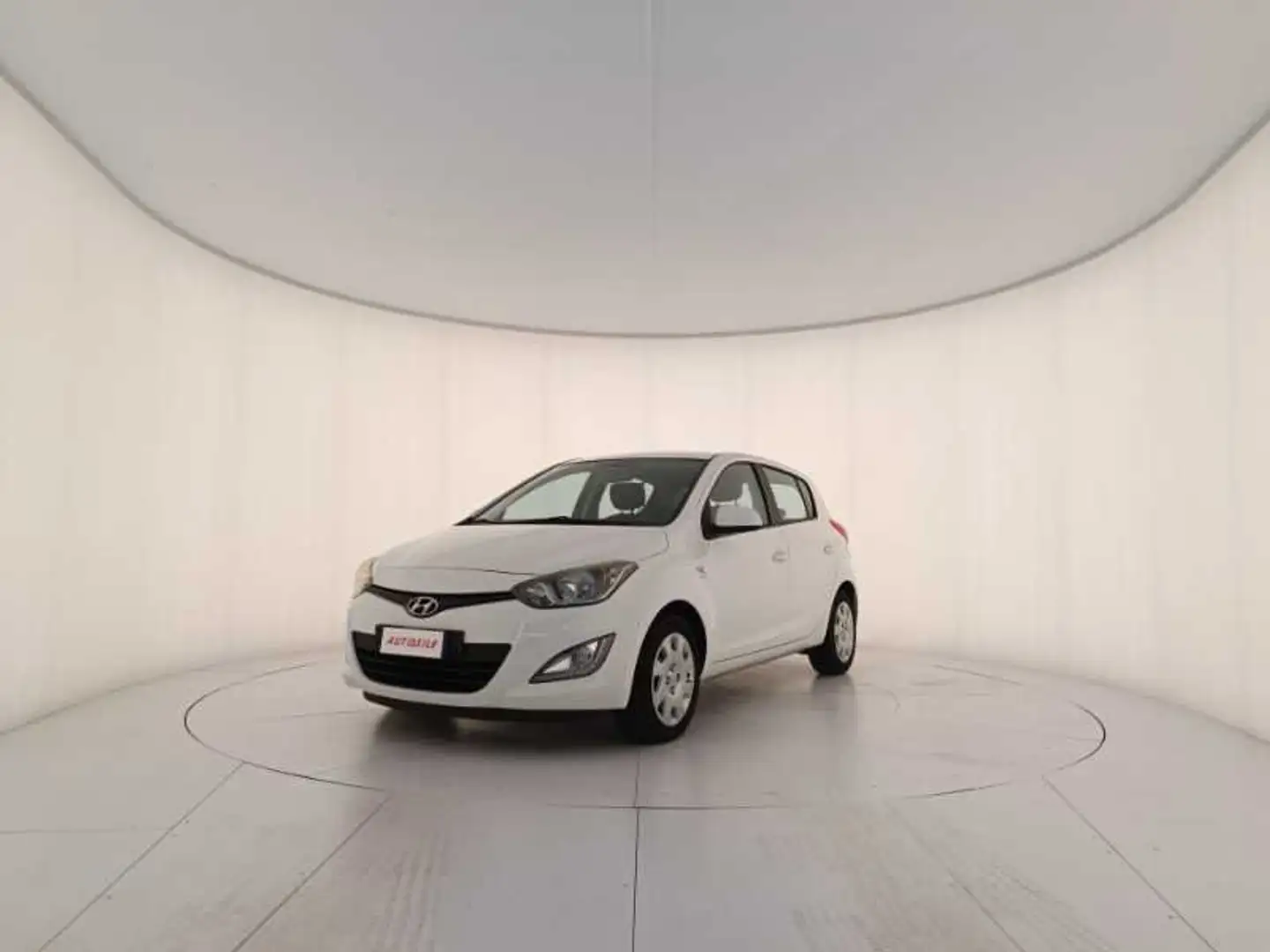 Hyundai i20 I 2012 5p 1.1 crdi Classic Bianco - 1