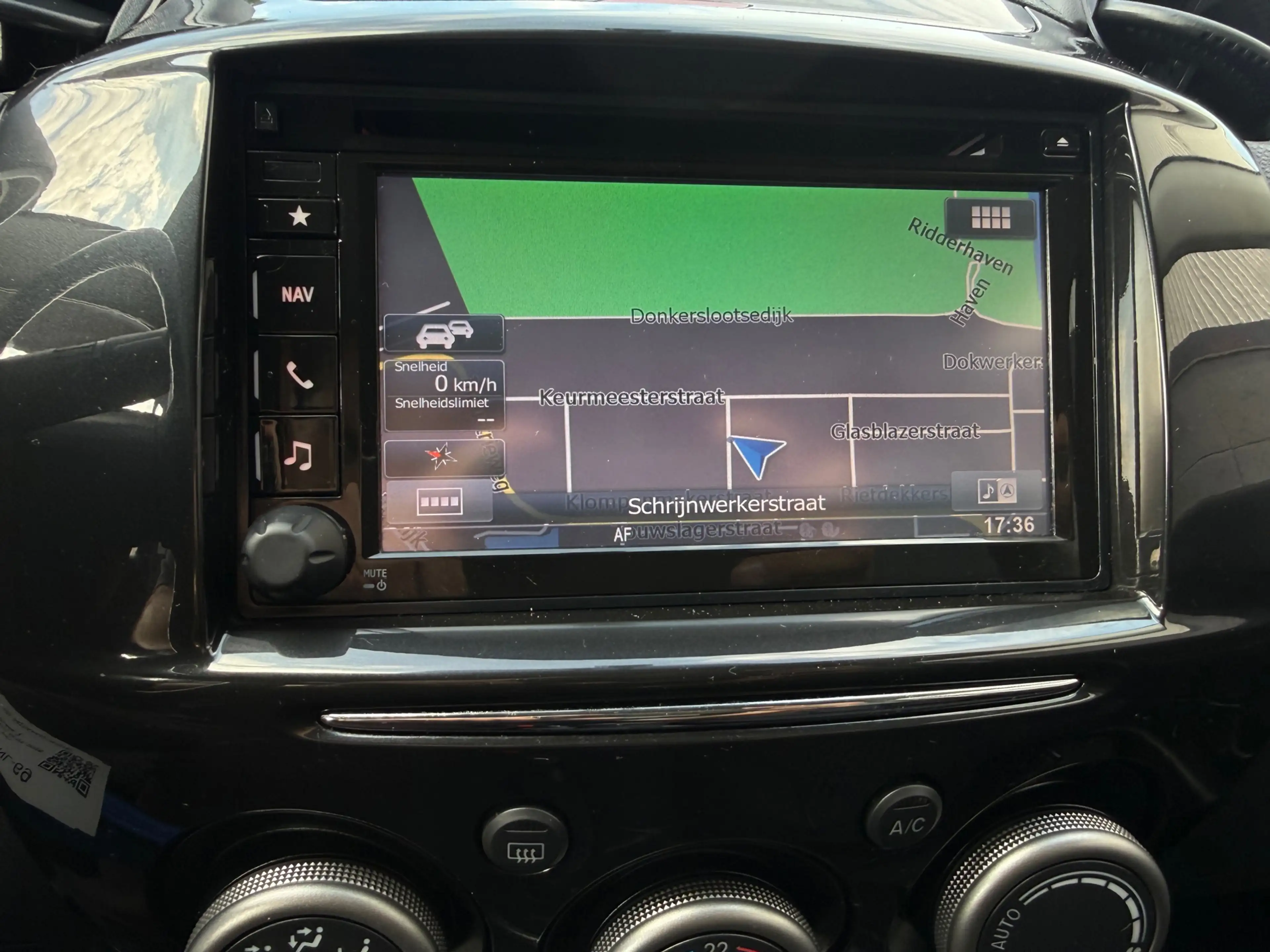 Mazda 2 1.3 Silver Edition GT*StoelVerwaming*NAVI*Park-Sen — photo 13