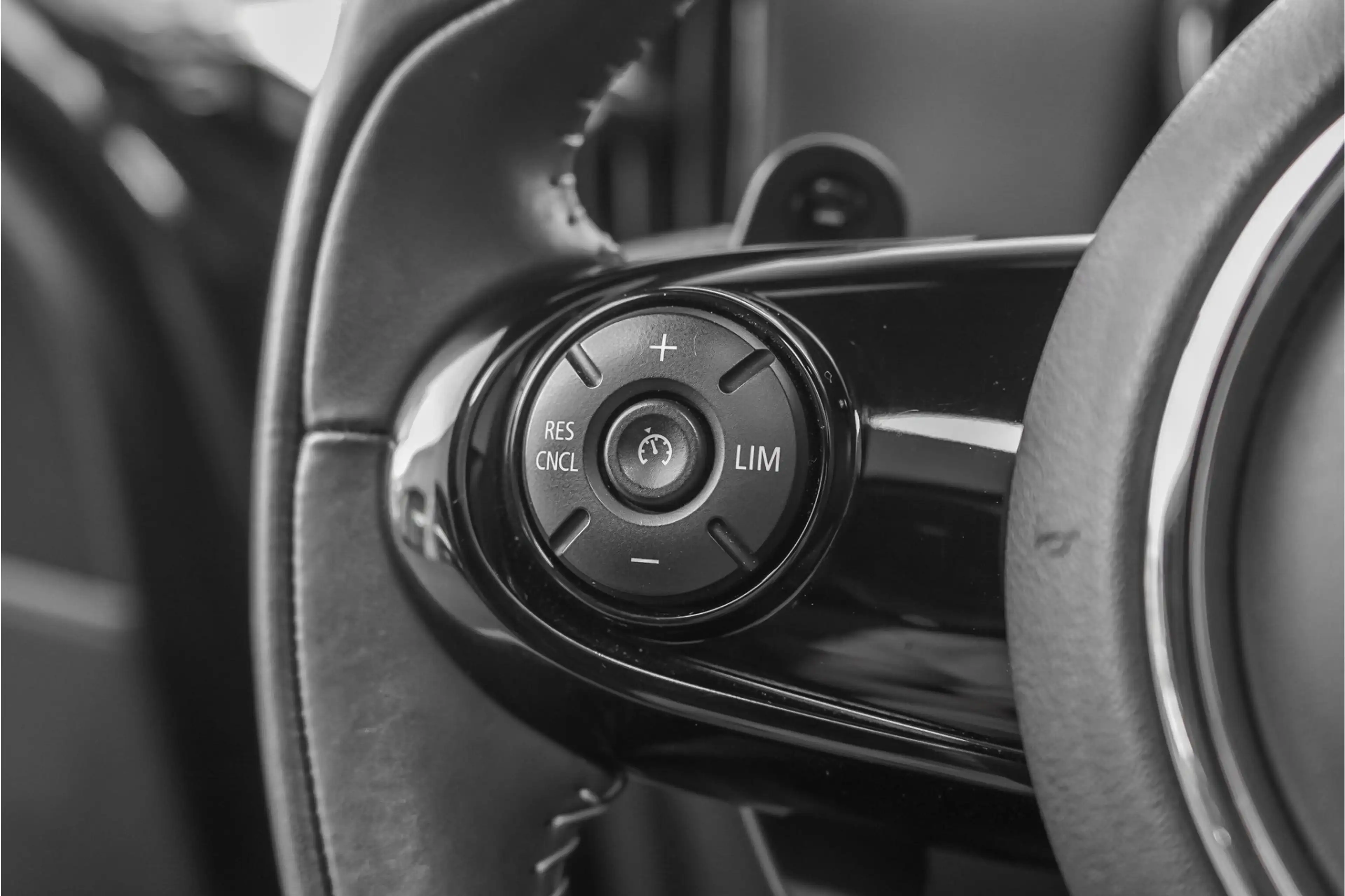 MINI John Cooper Works Countryman Mini 2.0 S JCW Pack Pano H/K Camera 19" — photo 37