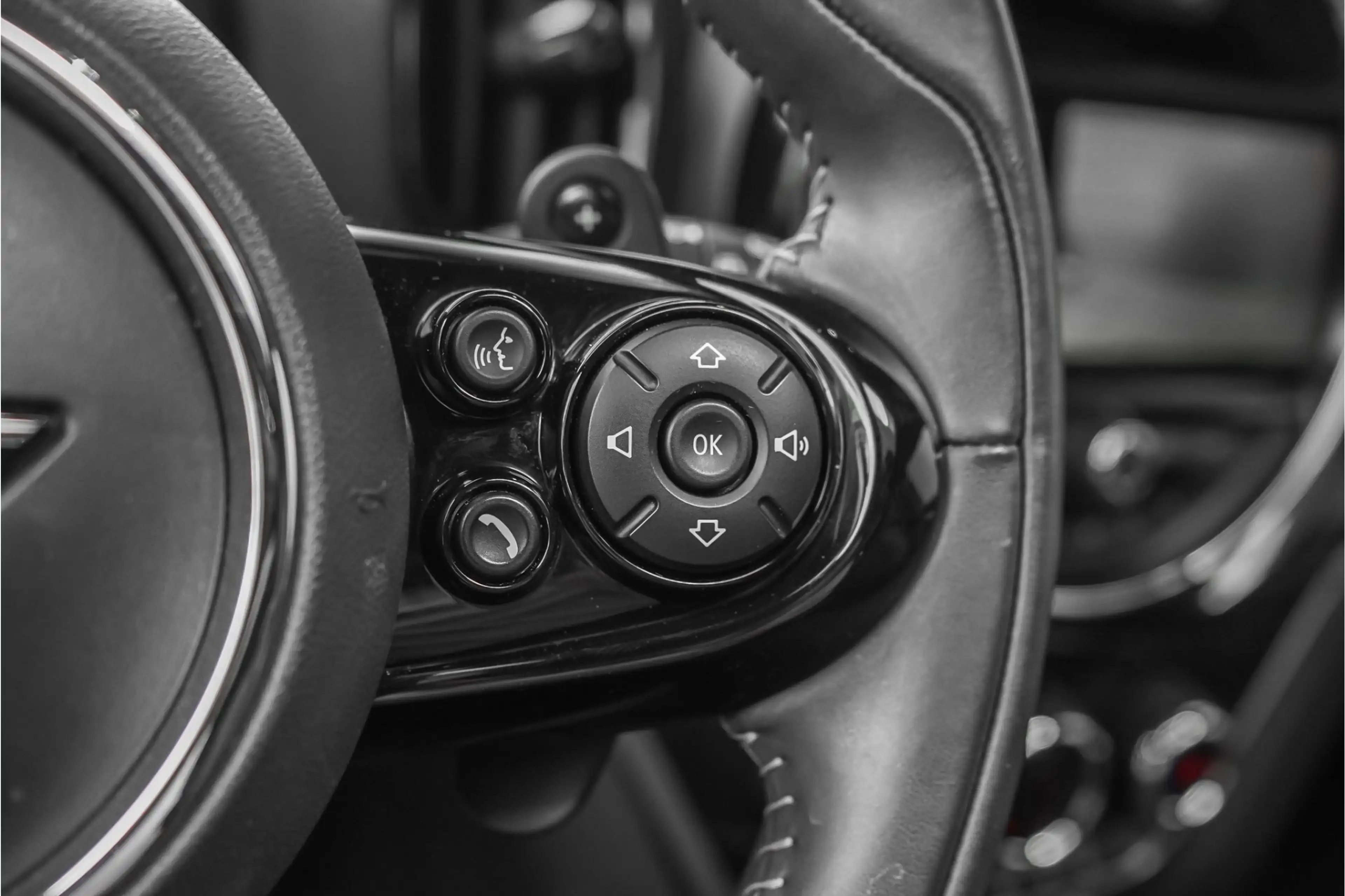 MINI John Cooper Works Countryman Mini 2.0 S JCW Pack Pano H/K Camera 19" — photo 38