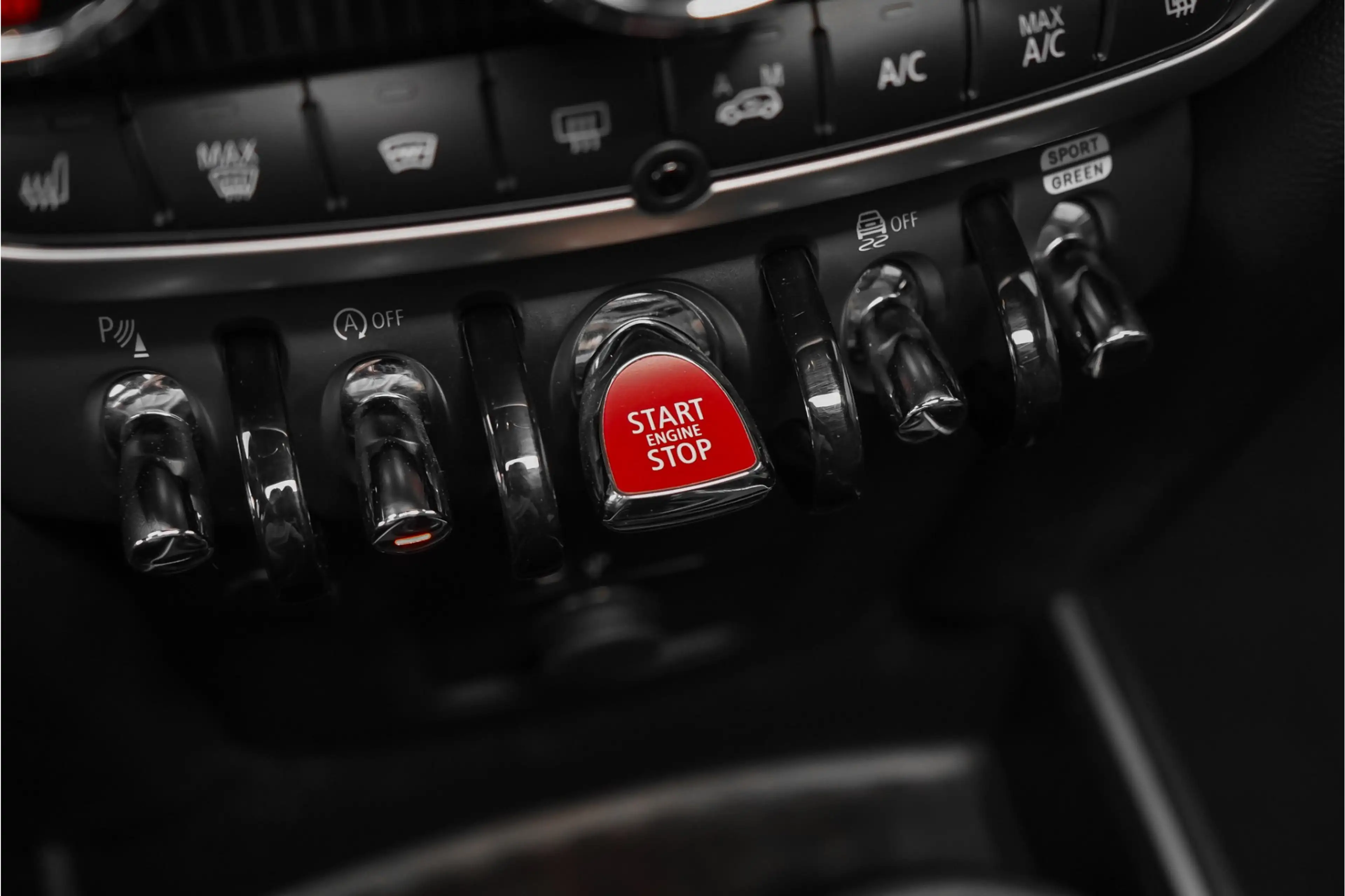 MINI John Cooper Works Countryman Mini 2.0 S JCW Pack Pano H/K Camera 19" — photo 31