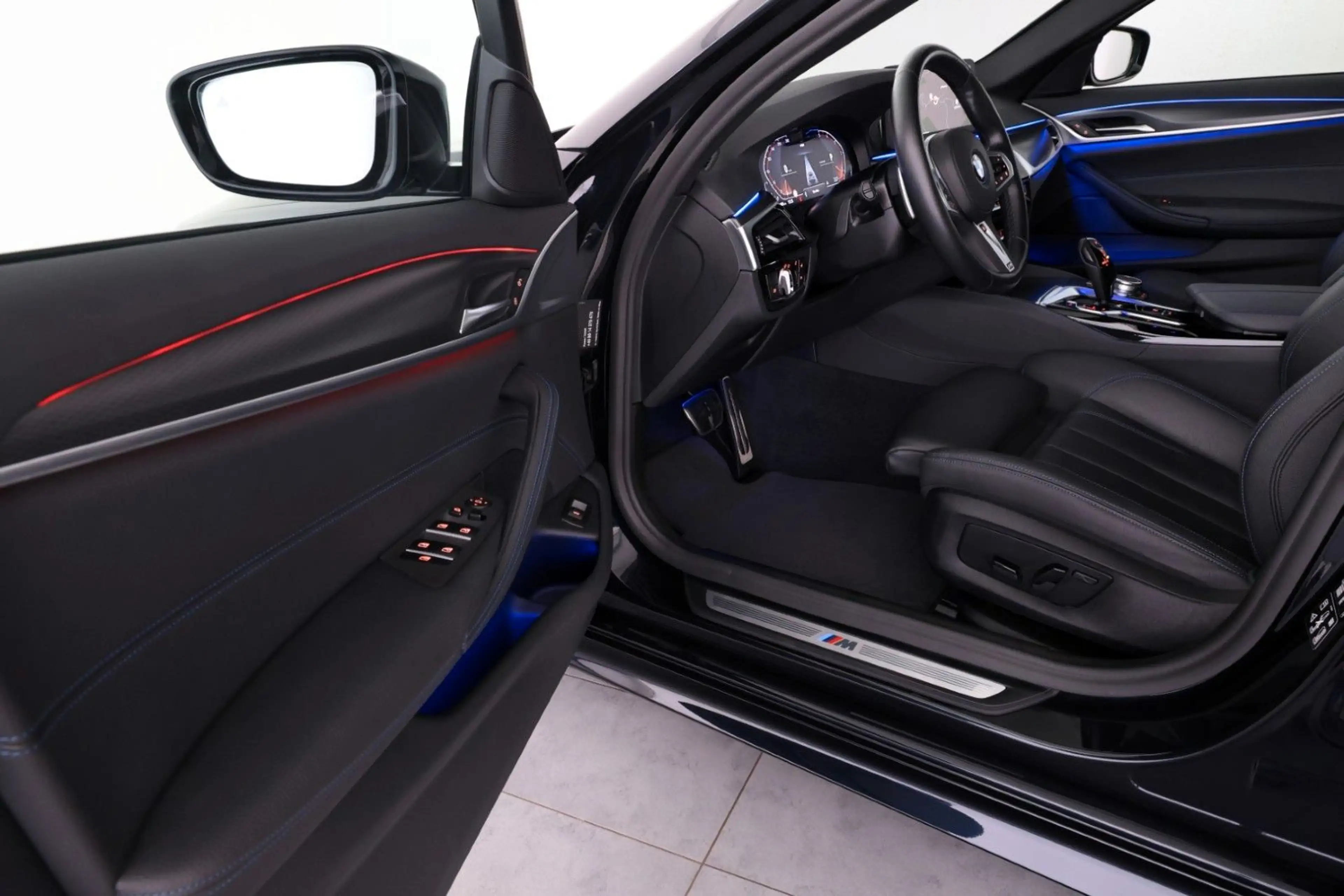BMW 540 d xDrive Touring M Sport LASER ACC HUD AHK — photo 14