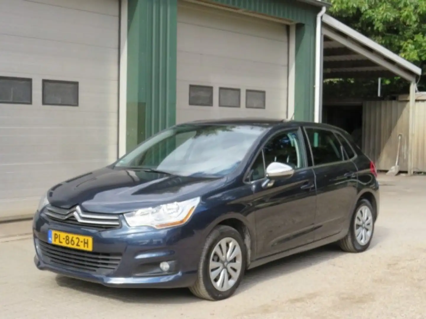 Citroen C4 1.2 PureTech Exclusive Bleu - 2