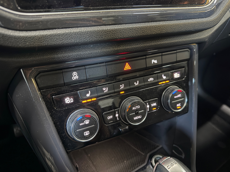 Volkswagen T-Roc 1.5 TSI Style*Pano*Camera*Stoelverwarming*dodenhoe — photo 19