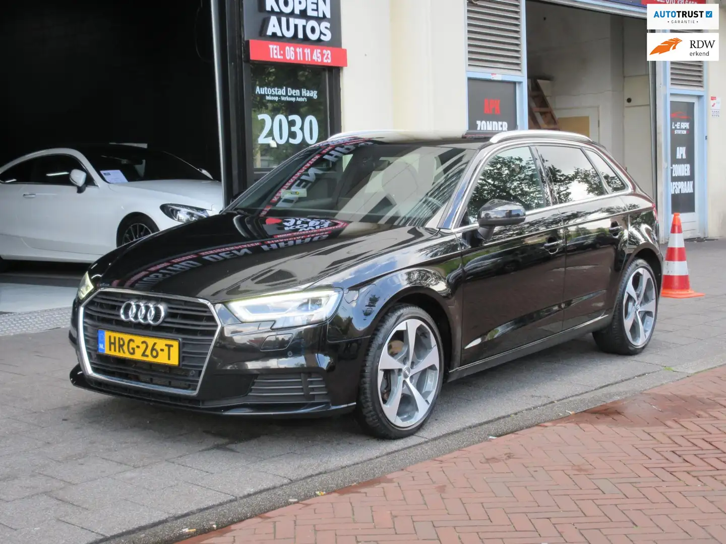 Audi A3 Sportback 35 TFSI CoD Pro Line Automaat Navi Carpl Fekete - 1