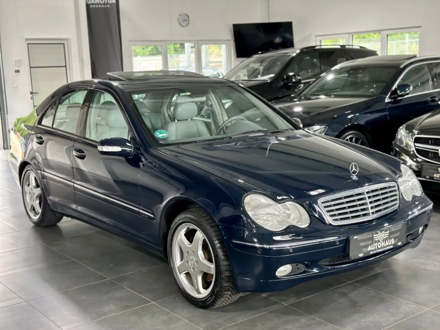 Mercedes-Benz C 320 C-Klasse Lim.C 320,AMG,Automatik,Leder,Klima,TOP Bleu - 2