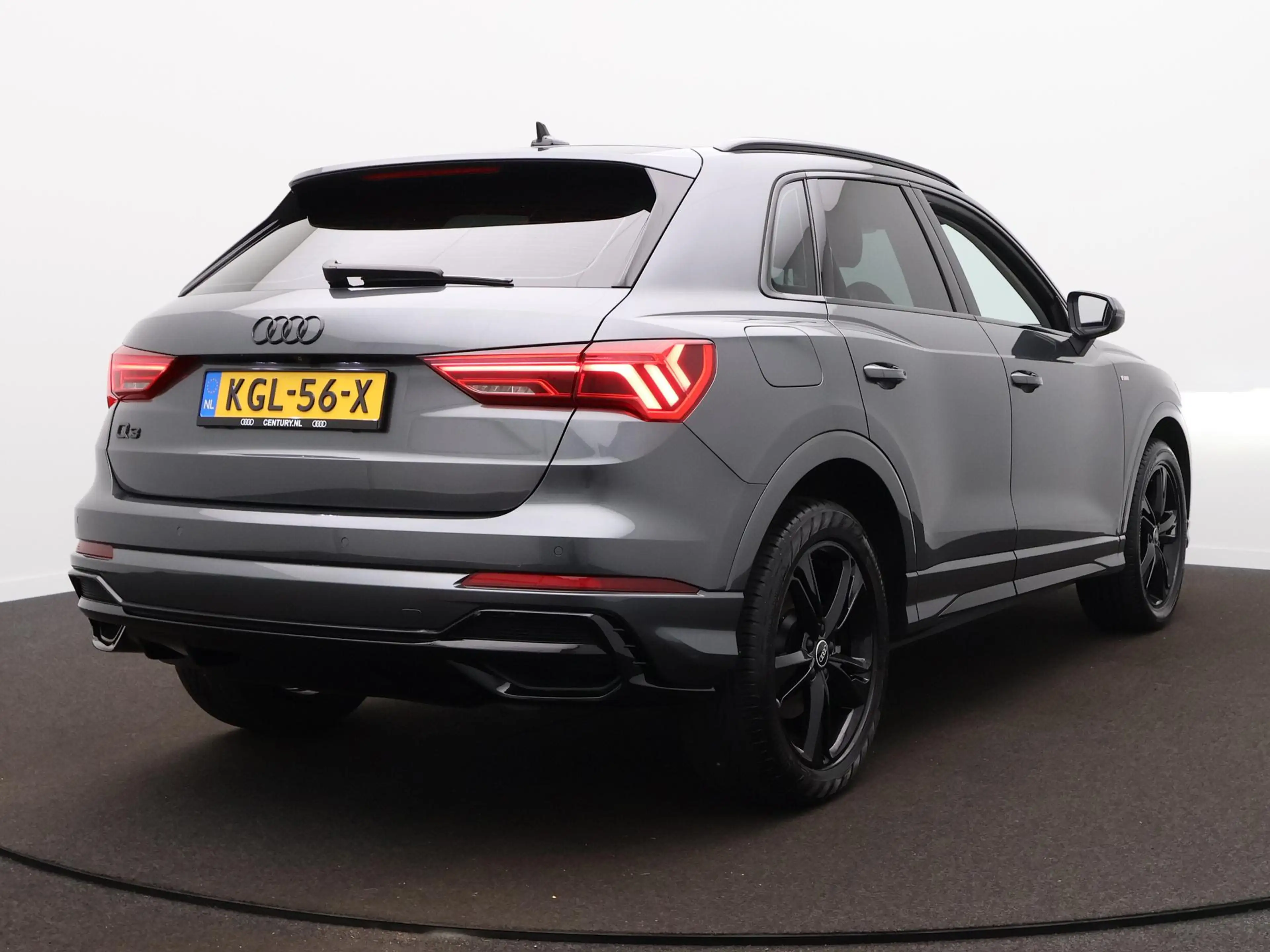 Audi Q3 45 TFSI e S edition | ACC | Camera | Side Assist | — photo 6