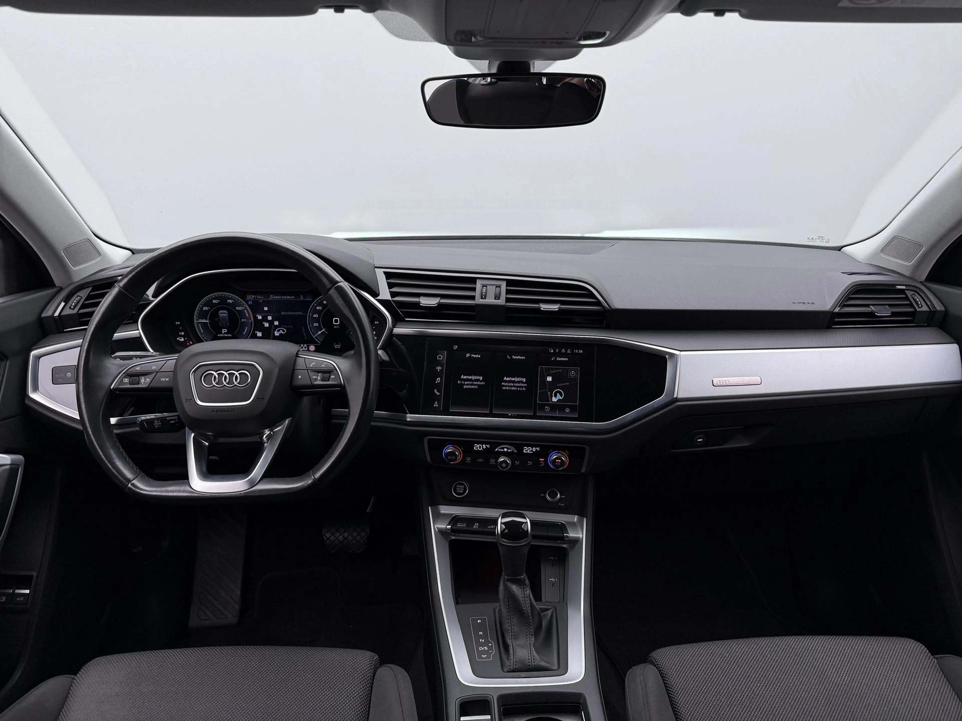 Audi Q3 45 TFSI e S edition | ACC | Camera | Side Assist | — photo 13
