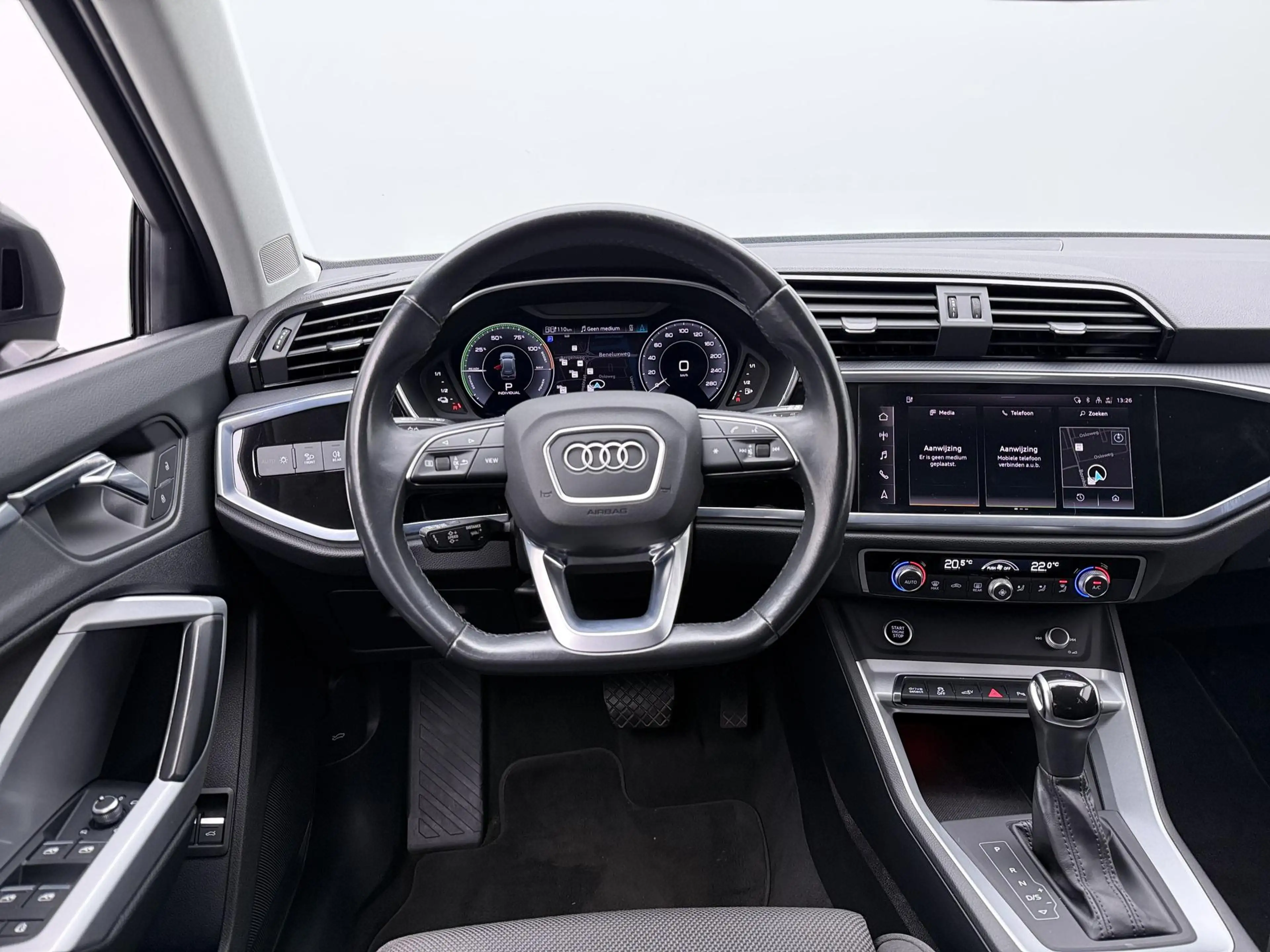 Audi Q3 45 TFSI e S edition | ACC | Camera | Side Assist | — photo 14
