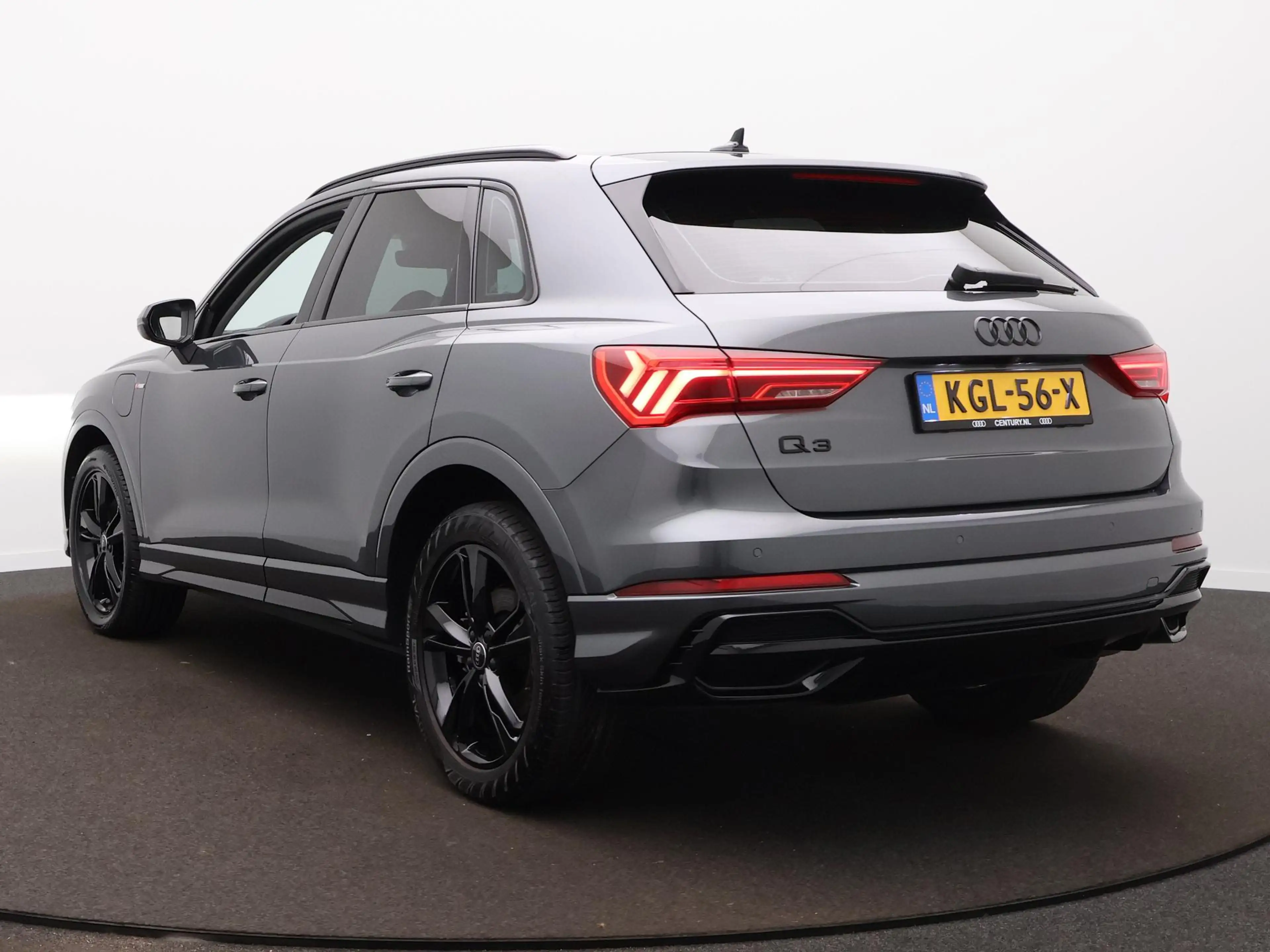 Audi Q3 45 TFSI e S edition | ACC | Camera | Side Assist | — photo 8