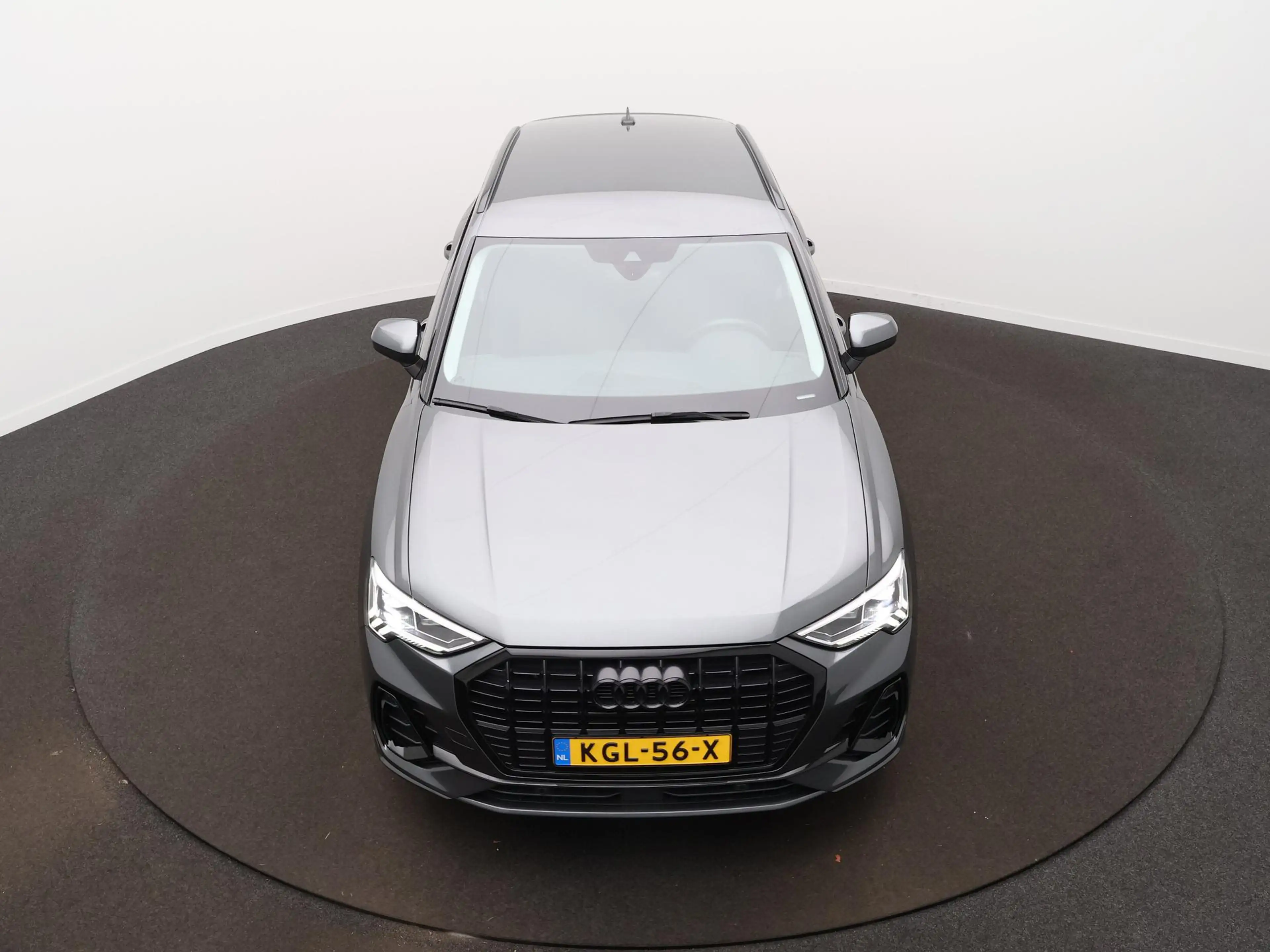 Audi Q3 45 TFSI e S edition | ACC | Camera | Side Assist | — photo 12