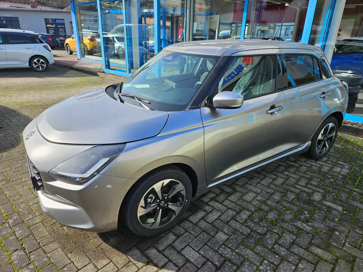 Suzuki Swift Swift 1.2 Comfort+ Dualjet Hybrid MT Silber - 2