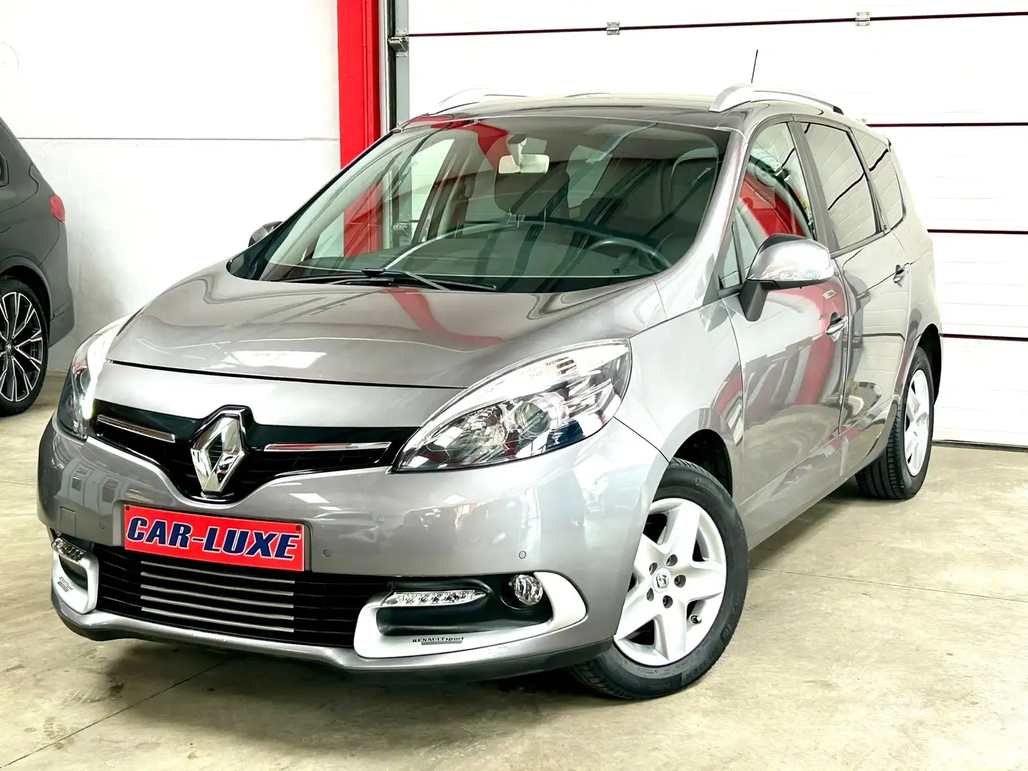 Renault Scenic 1.2 TCE 11OCV GRAND GPS FAIBLE KM Gris - 1