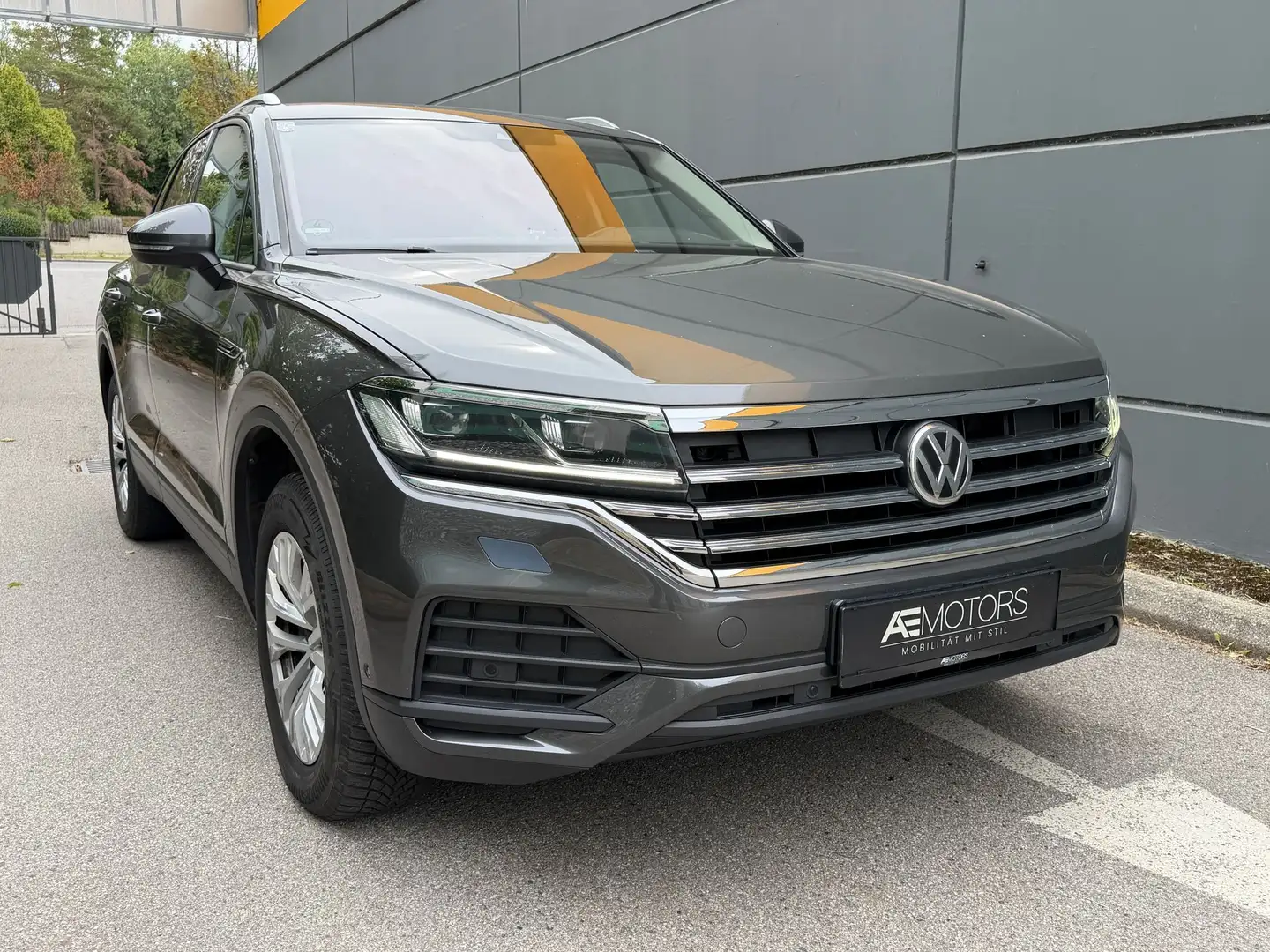 Volkswagen Touareg //KREDIT//GARANTIE//1.HAND// Grau - 2